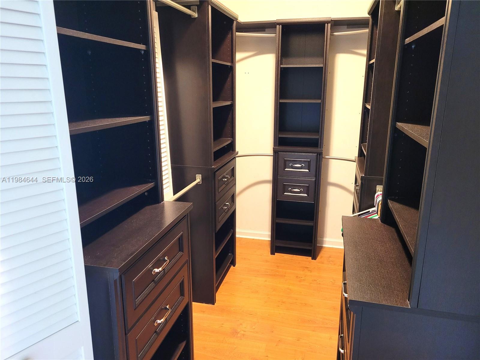 LAND SECTION 8 - Residential