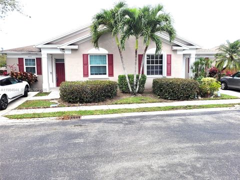 5823 Plum Harbor Cir Tamarac FL 33321