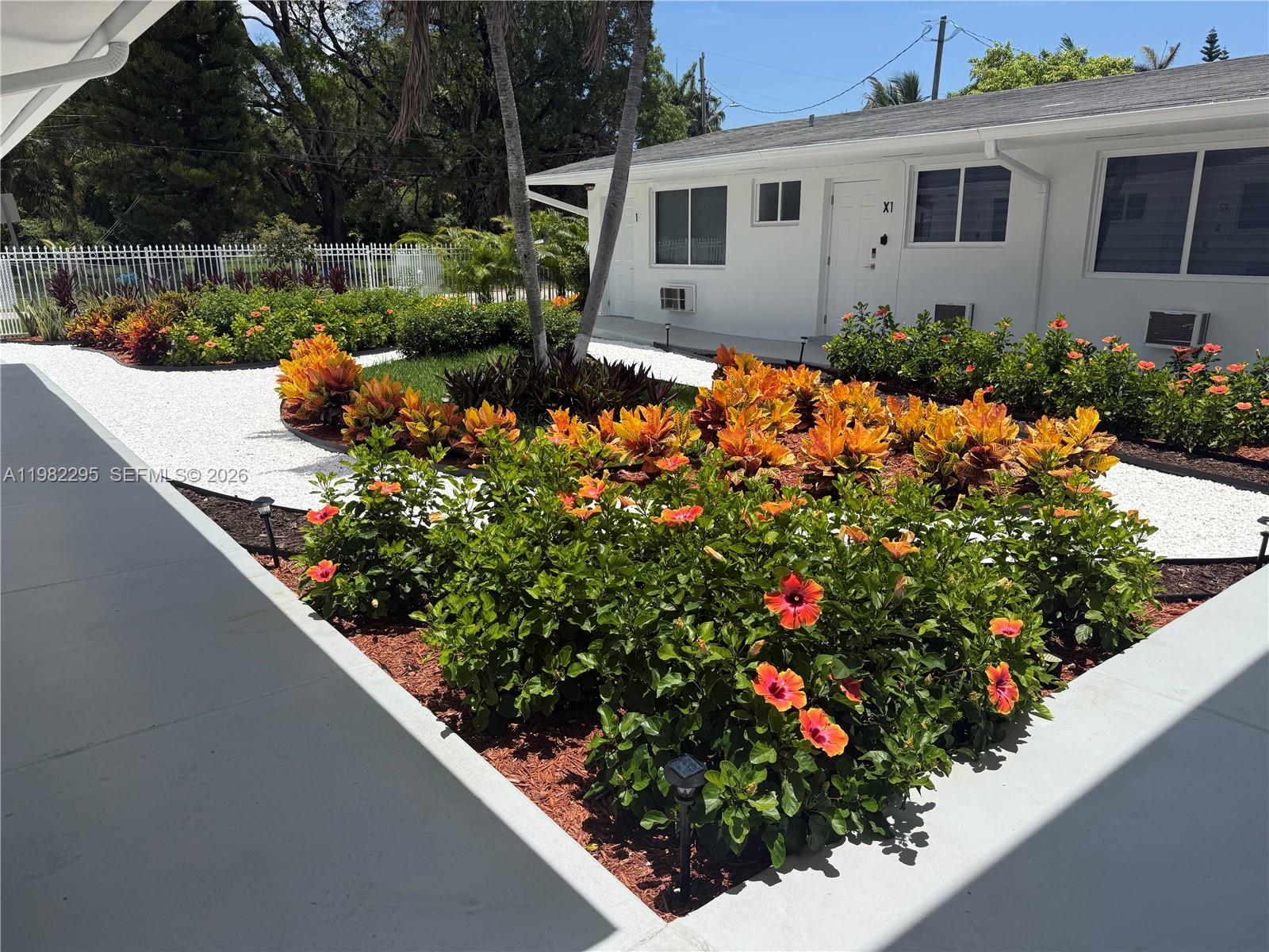 BISCAYNE SHORES CORR PLAT - Residential Lease