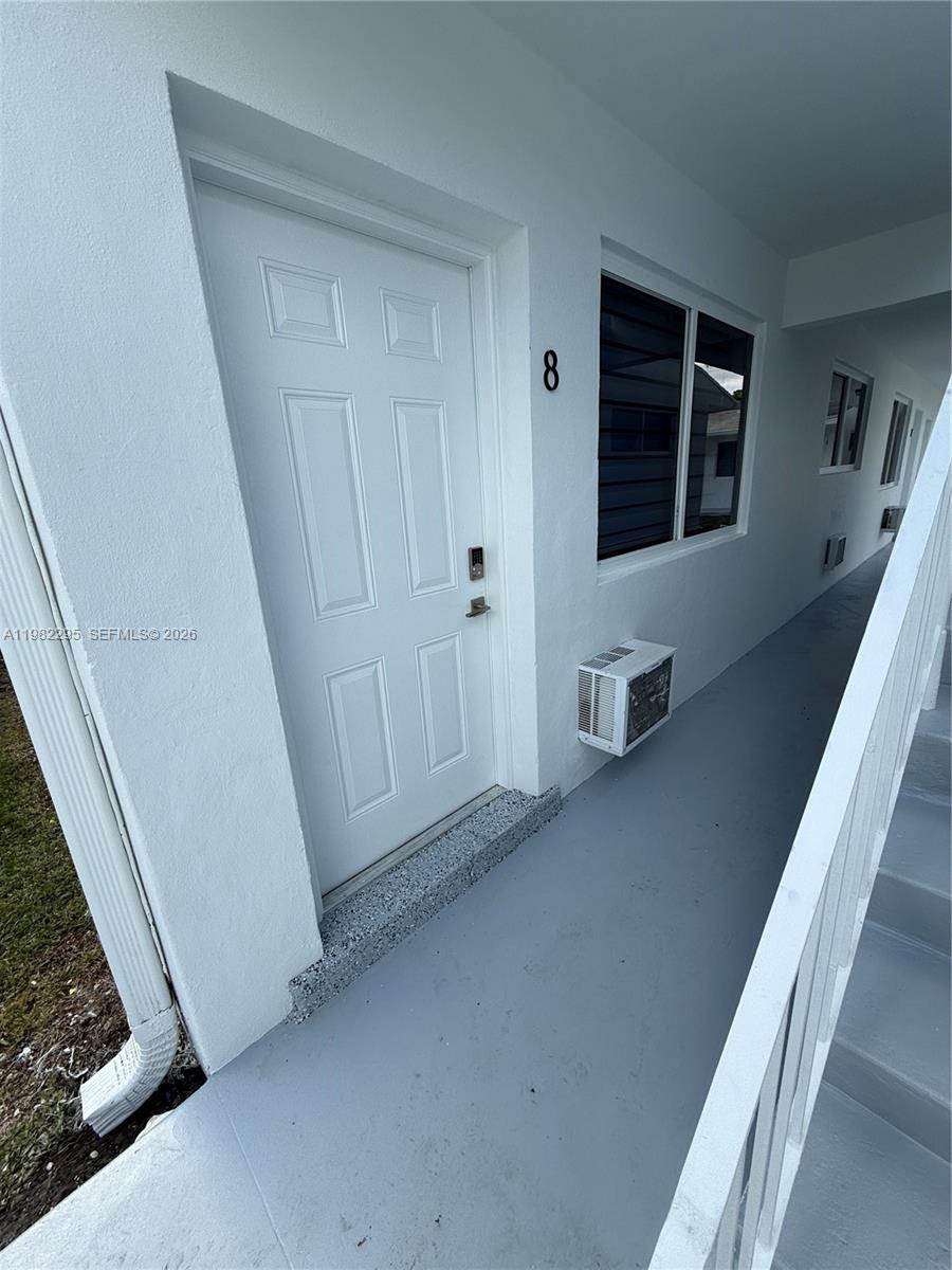 BISCAYNE SHORES CORR PLAT - Residential Lease