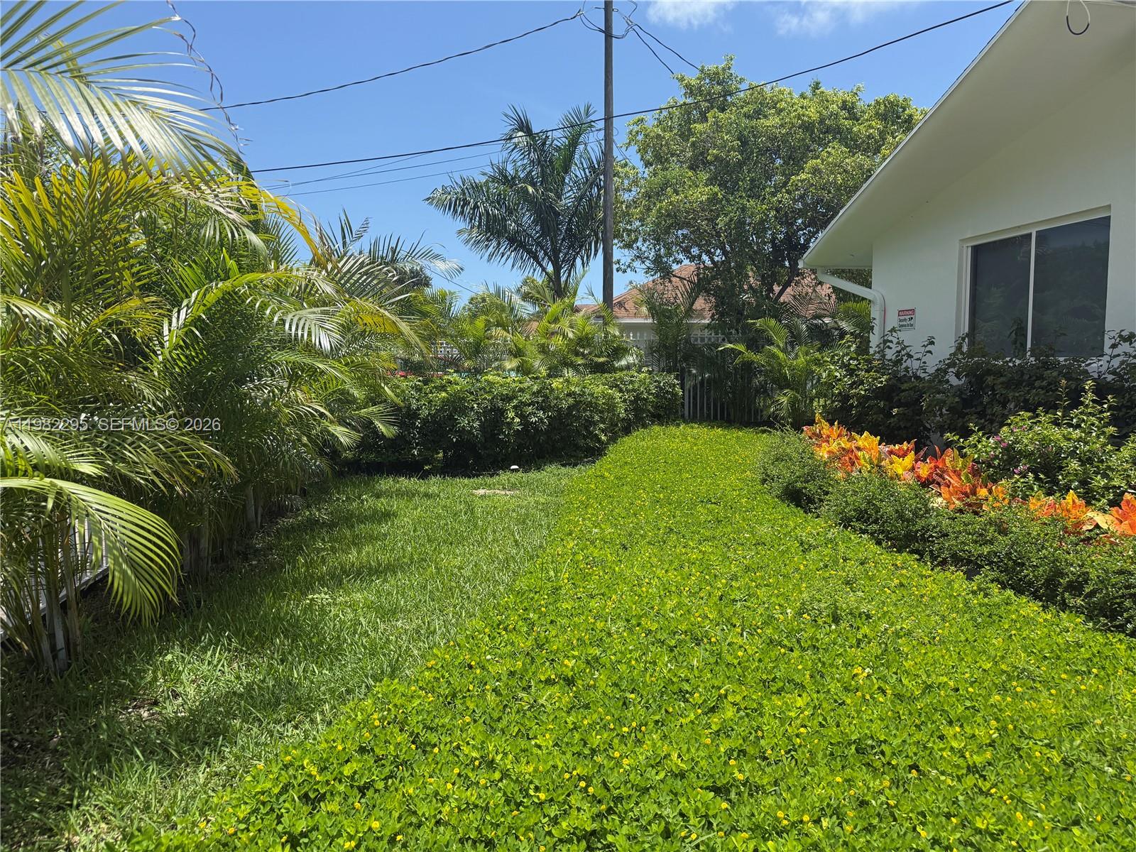 BISCAYNE SHORES CORR PLAT - Residential Lease