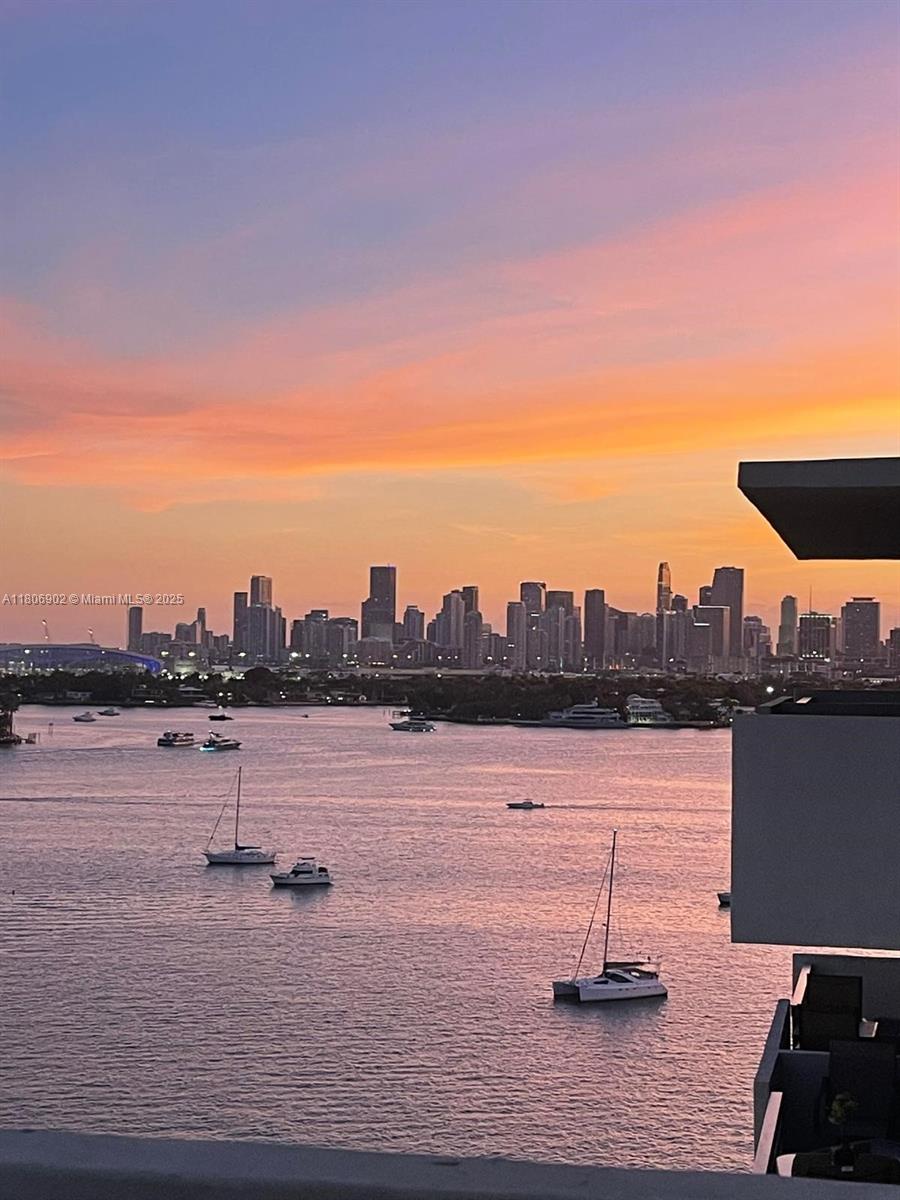 FLAMINGO SOUTH BEACH I CO - Residential