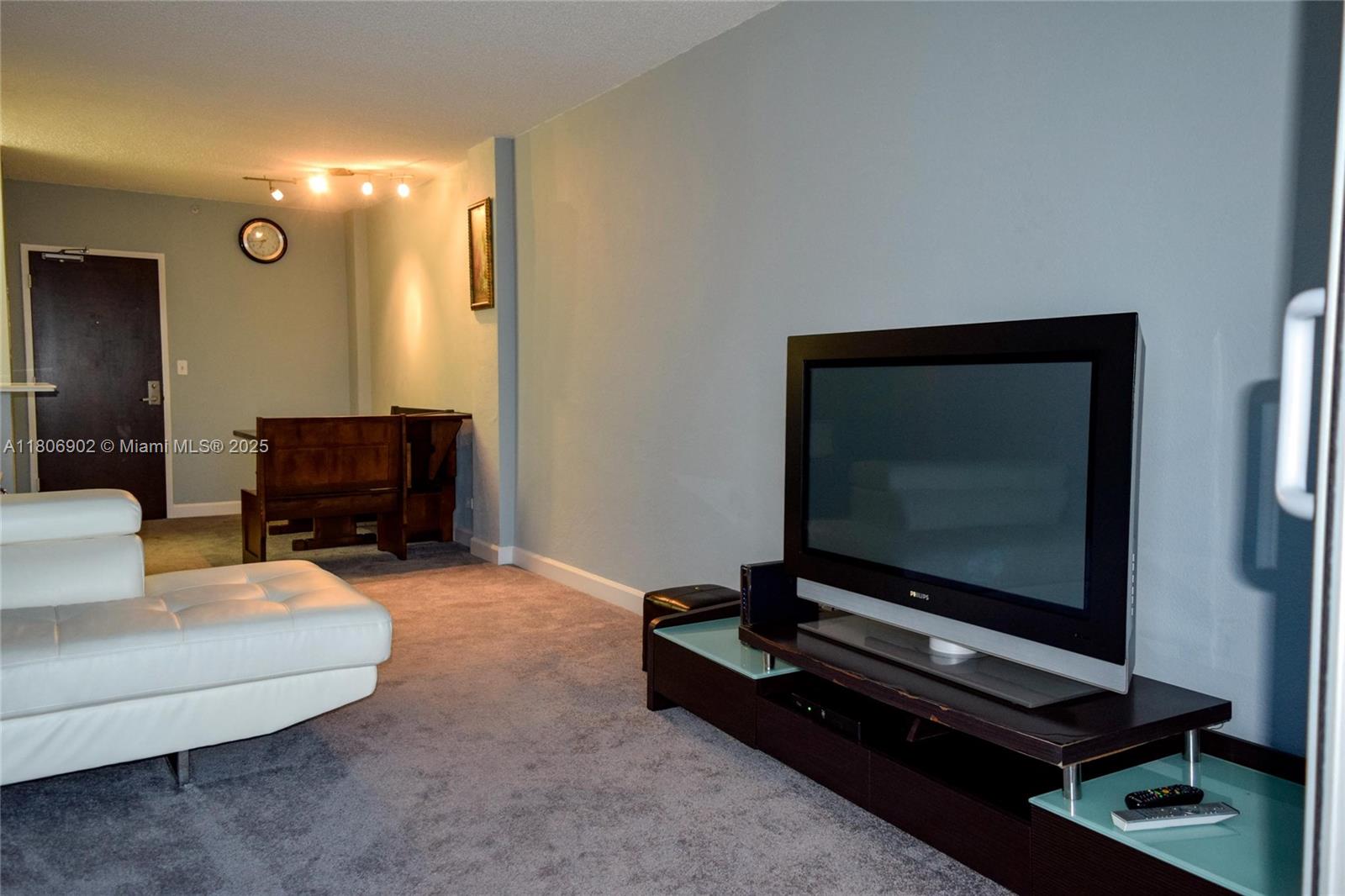 FLAMINGO SOUTH BEACH I CO - Residential