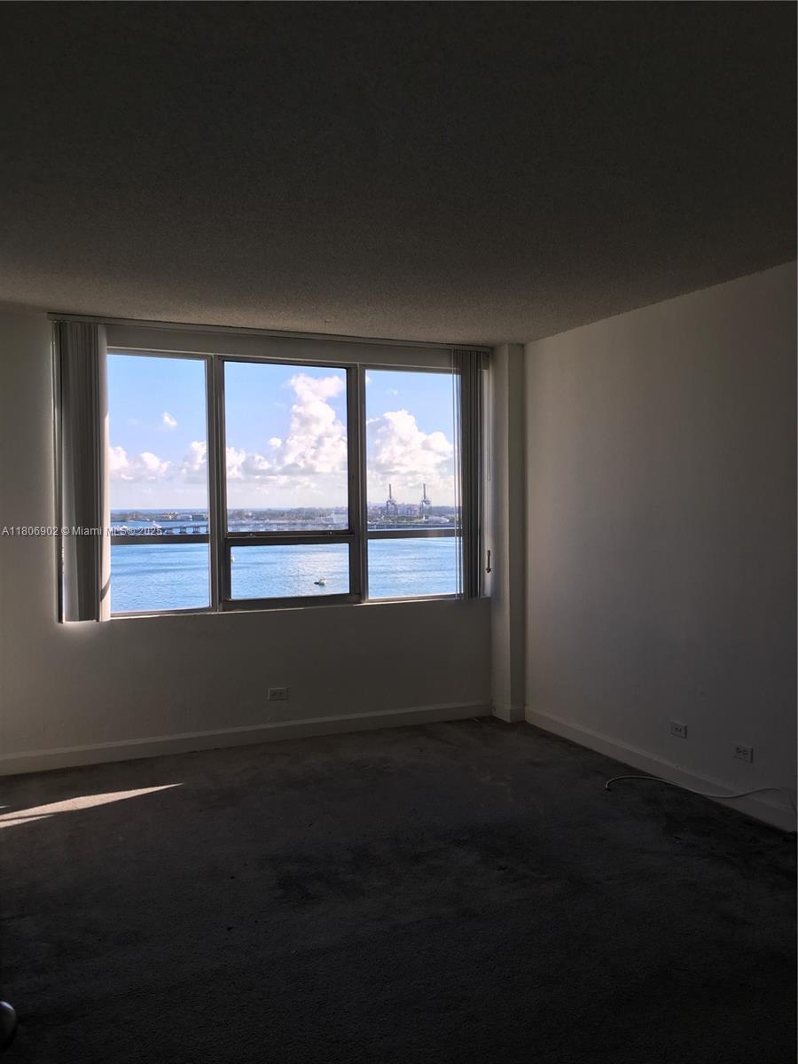FLAMINGO SOUTH BEACH I CO - Residential