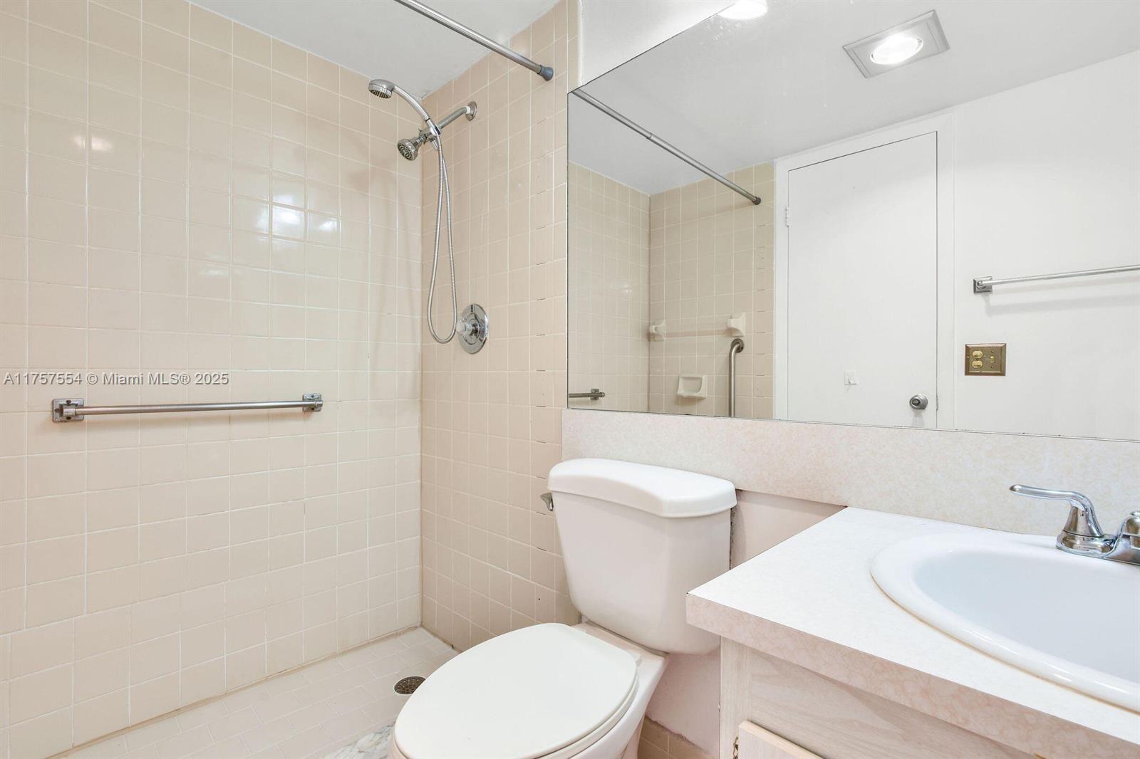 MANSFIELD AT CENTURY VILL - Residential