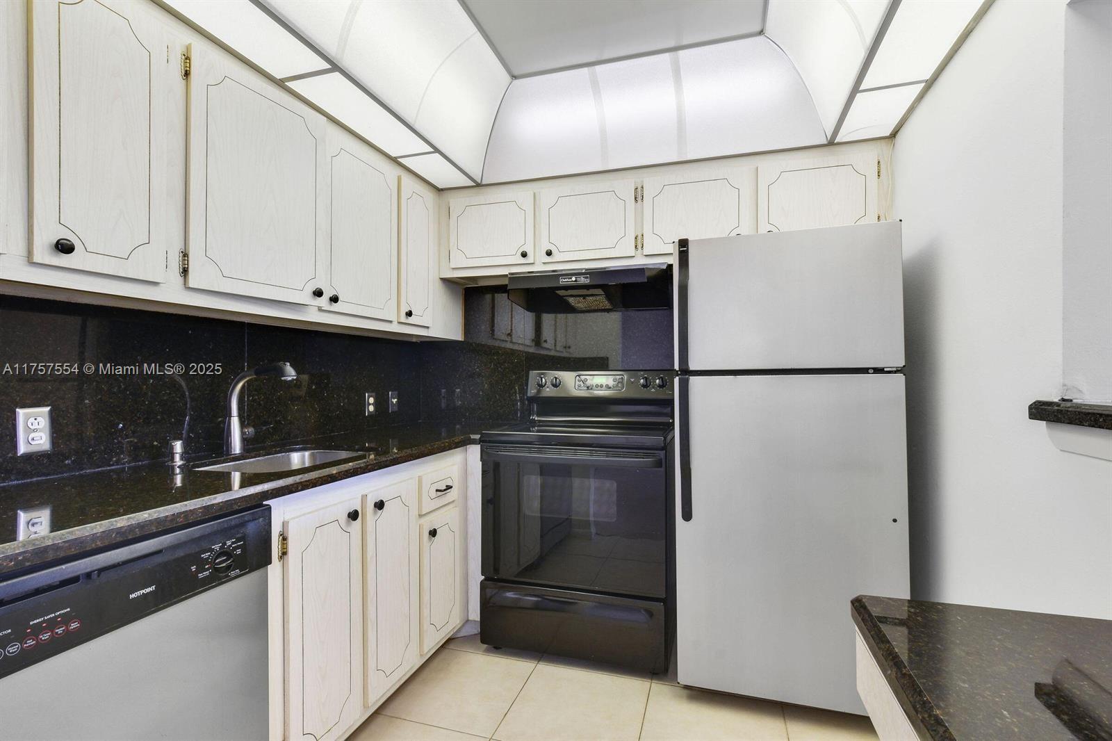 MANSFIELD AT CENTURY VILL - Residential