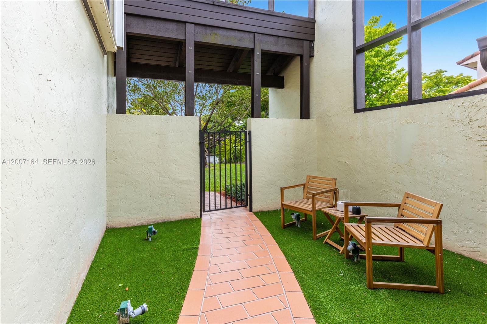 COSTA DEL SOL CONDO I - Residential