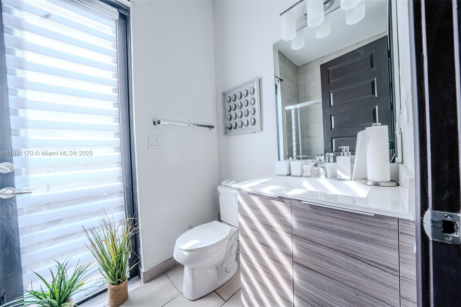 CRESTVIEW WEST - Residential Lease