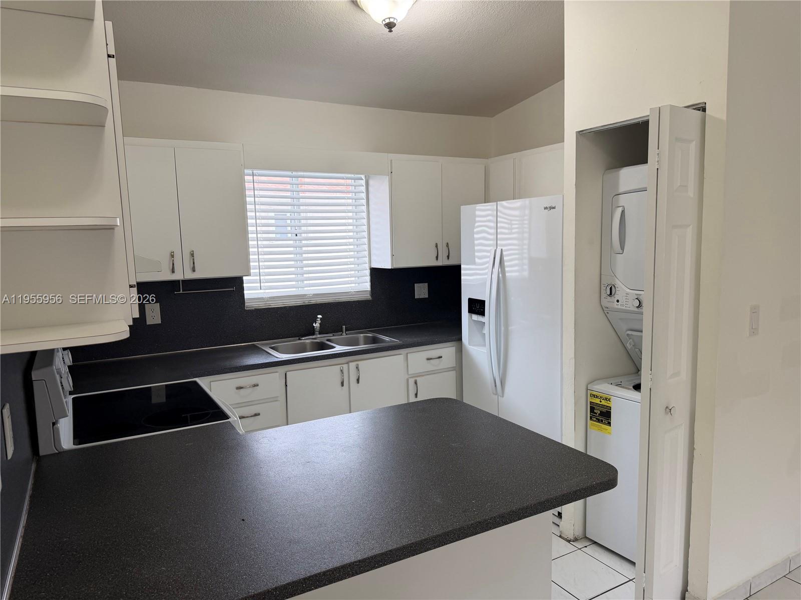 SILVER GARDENS VILLAS CON - Residential