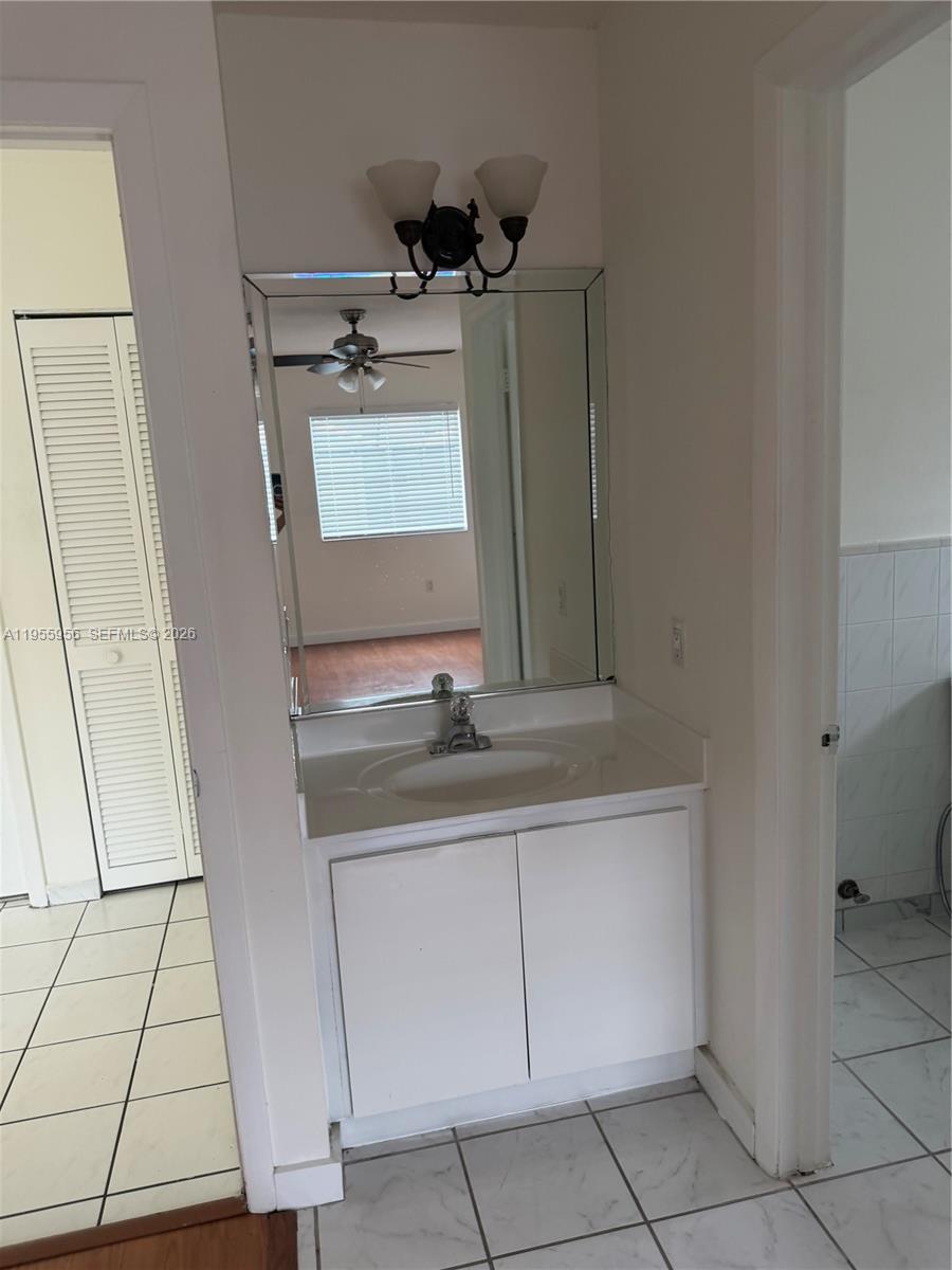 10101 W Okeechobee Rd 17202