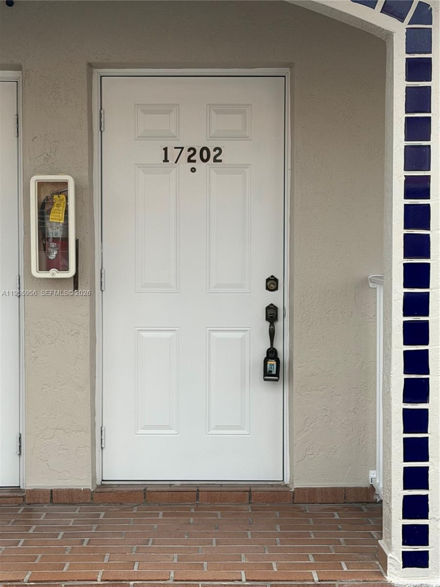 10101 W Okeechobee Rd 17202