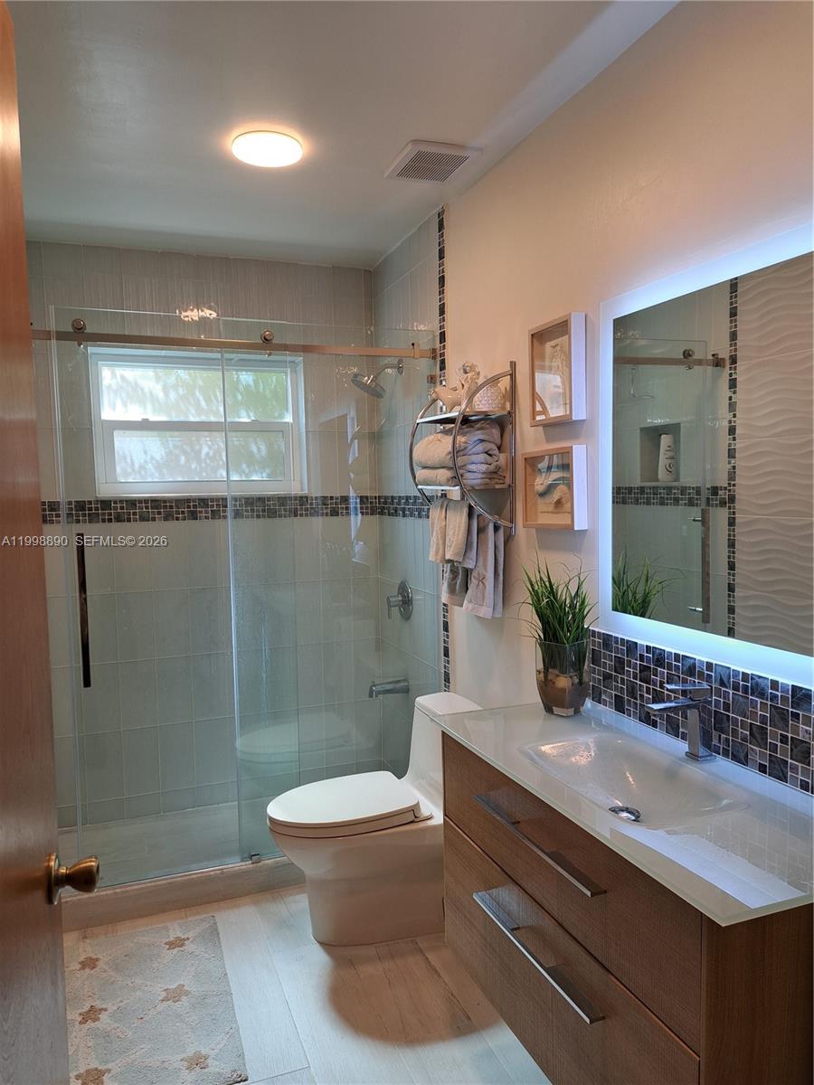 THE CEDARS OF KENDALL - Residential