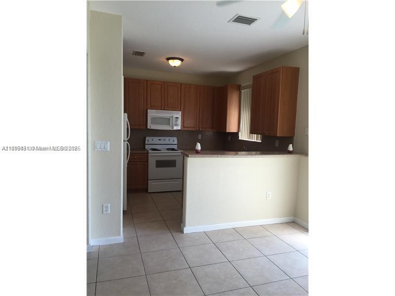 SHOMA TOWNHOMES AT KEYSCO - Residential