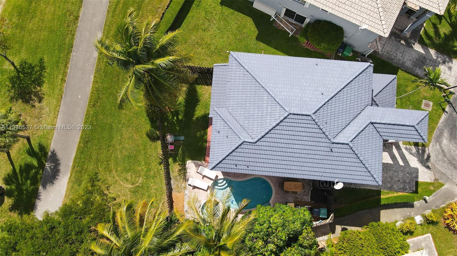 CHRISTINA AT THE HAMMOCKS - Residential