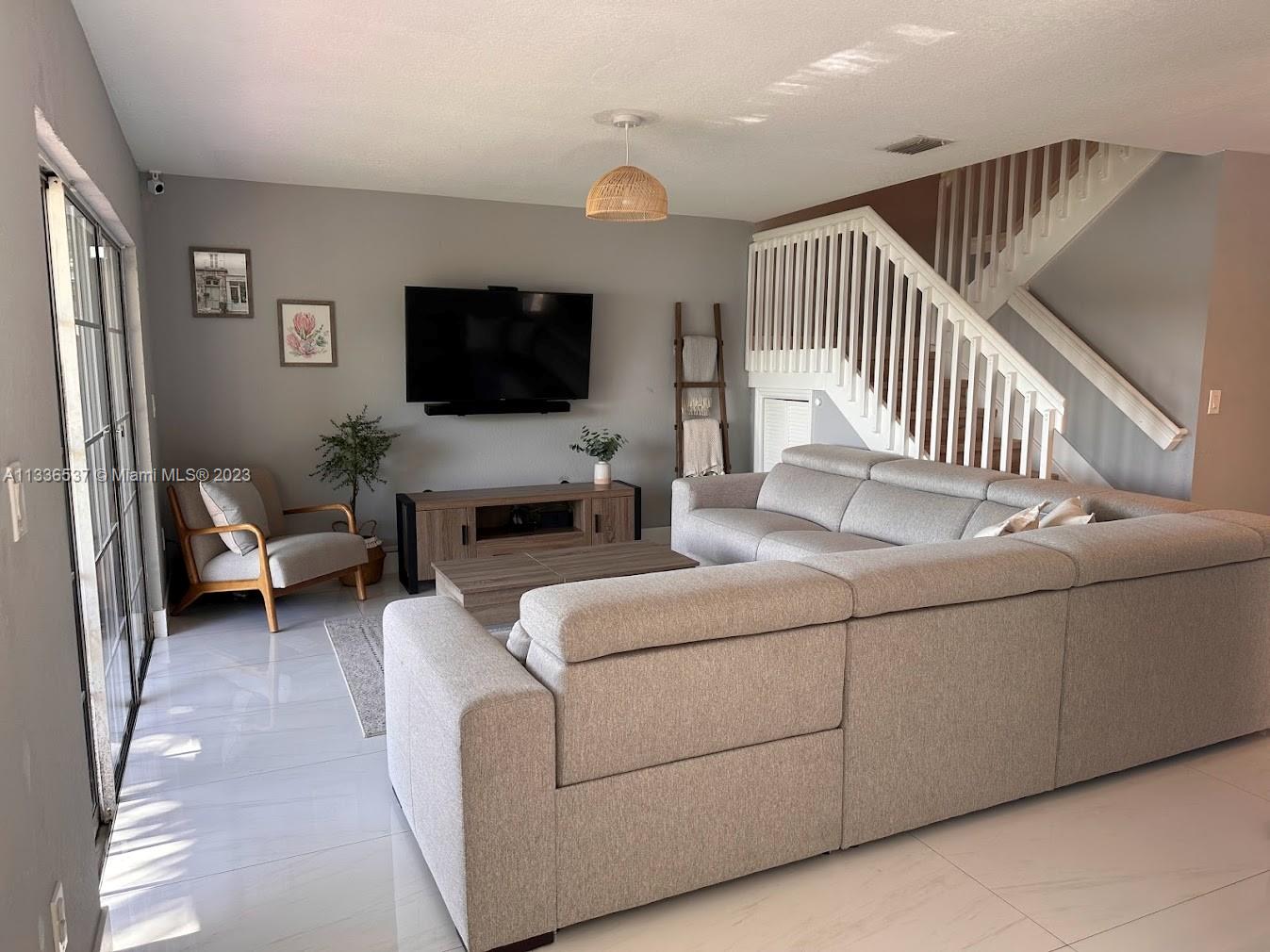 CHRISTINA AT THE HAMMOCKS - Residential