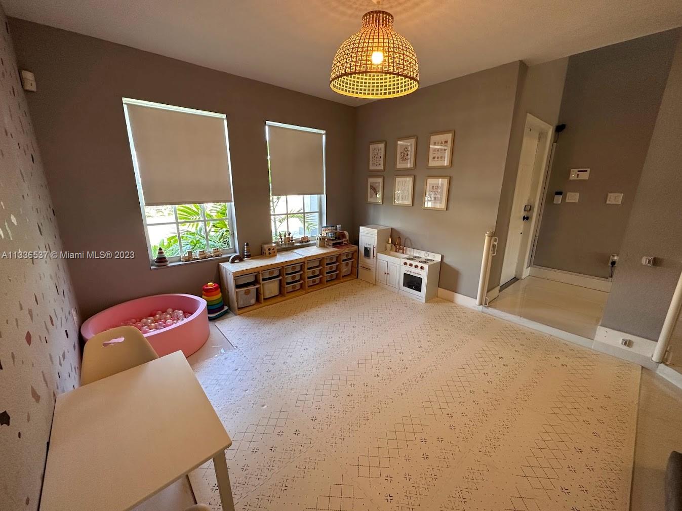 CHRISTINA AT THE HAMMOCKS - Residential