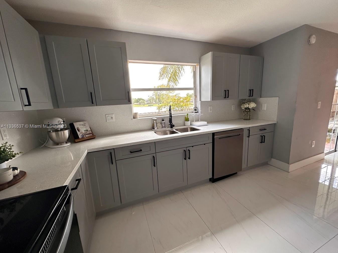 CHRISTINA AT THE HAMMOCKS - Residential