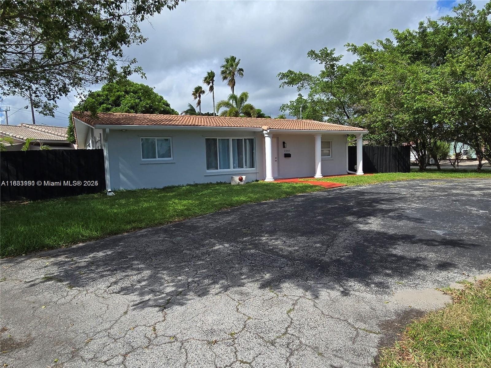 2001 NW 35th St A