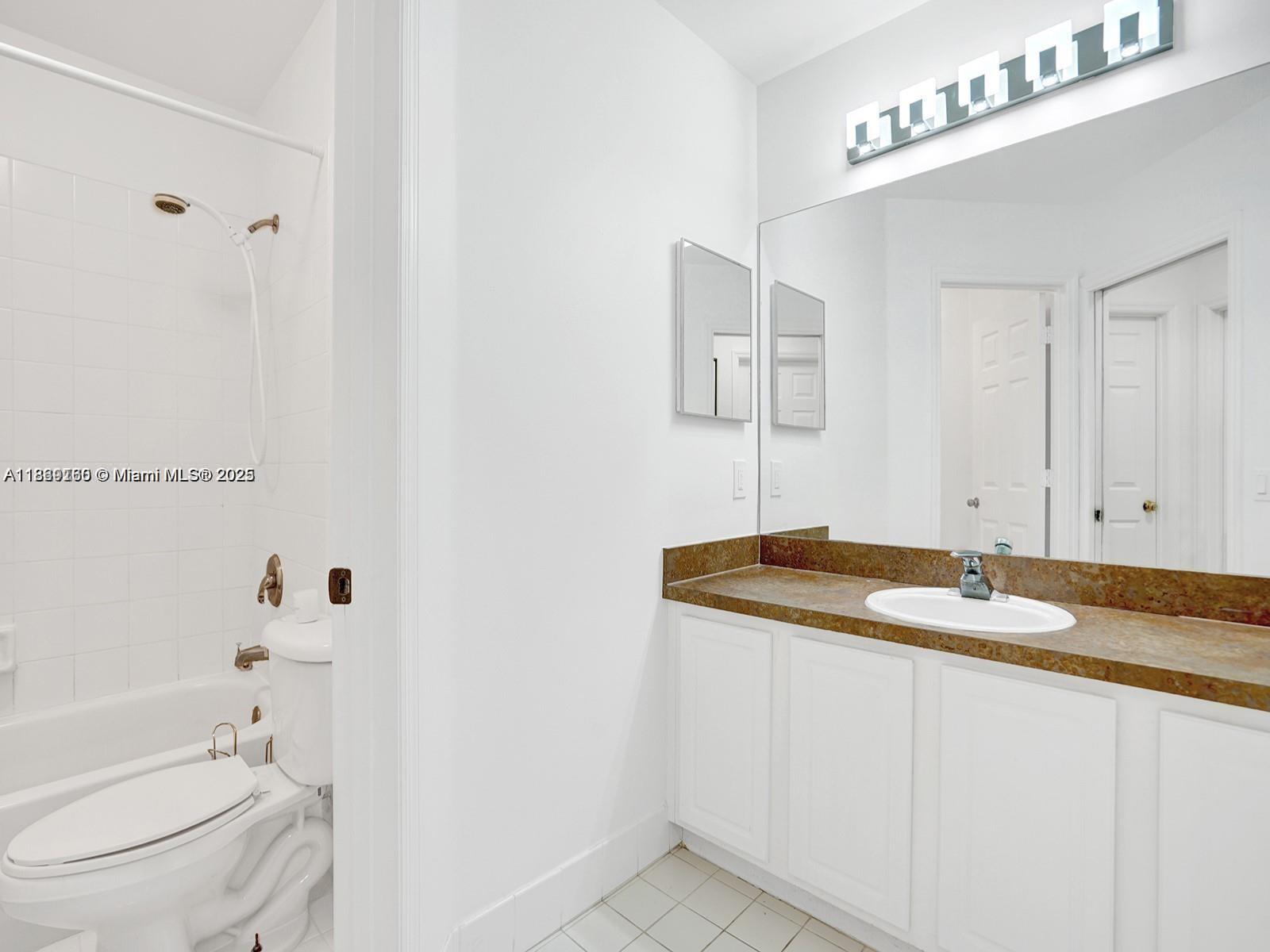 THE RESERVE AT DORAL - Residential Lease