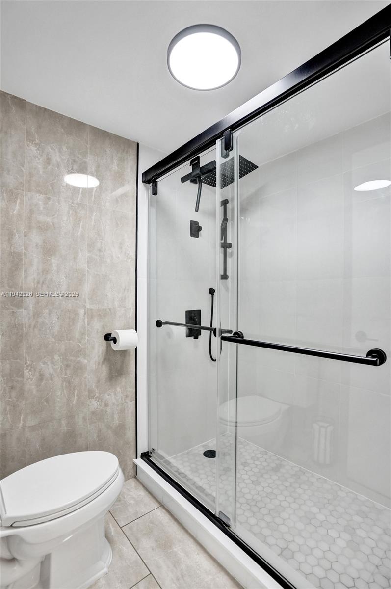 PLAZA TOWERS SOUTH CONDO - Residential