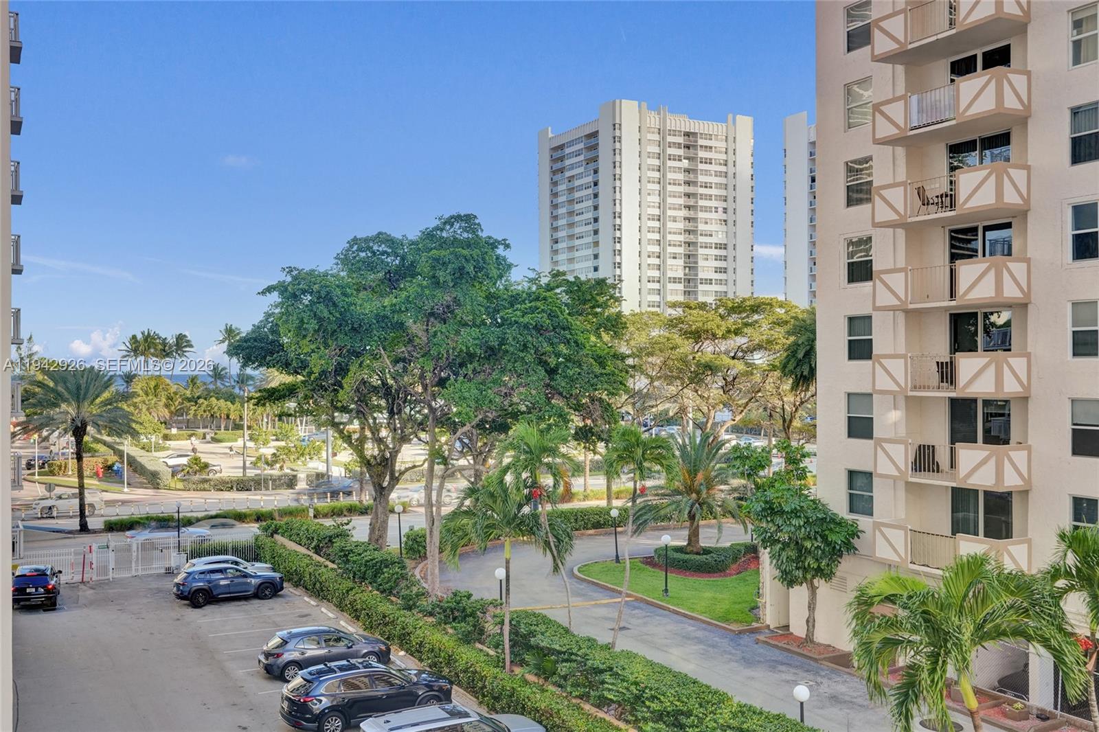 PLAZA TOWERS SOUTH CONDO - Residential