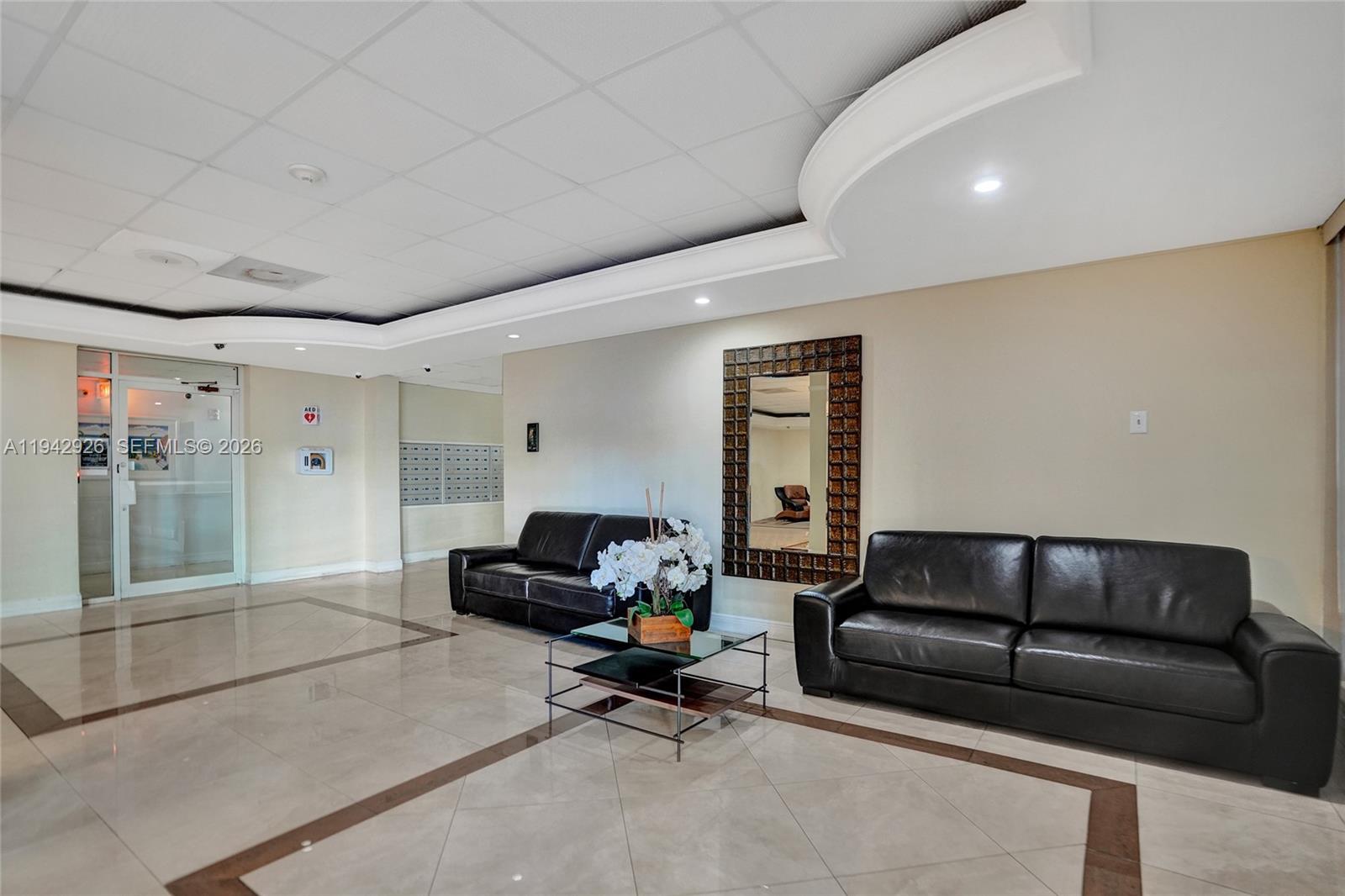 PLAZA TOWERS SOUTH CONDO - Residential