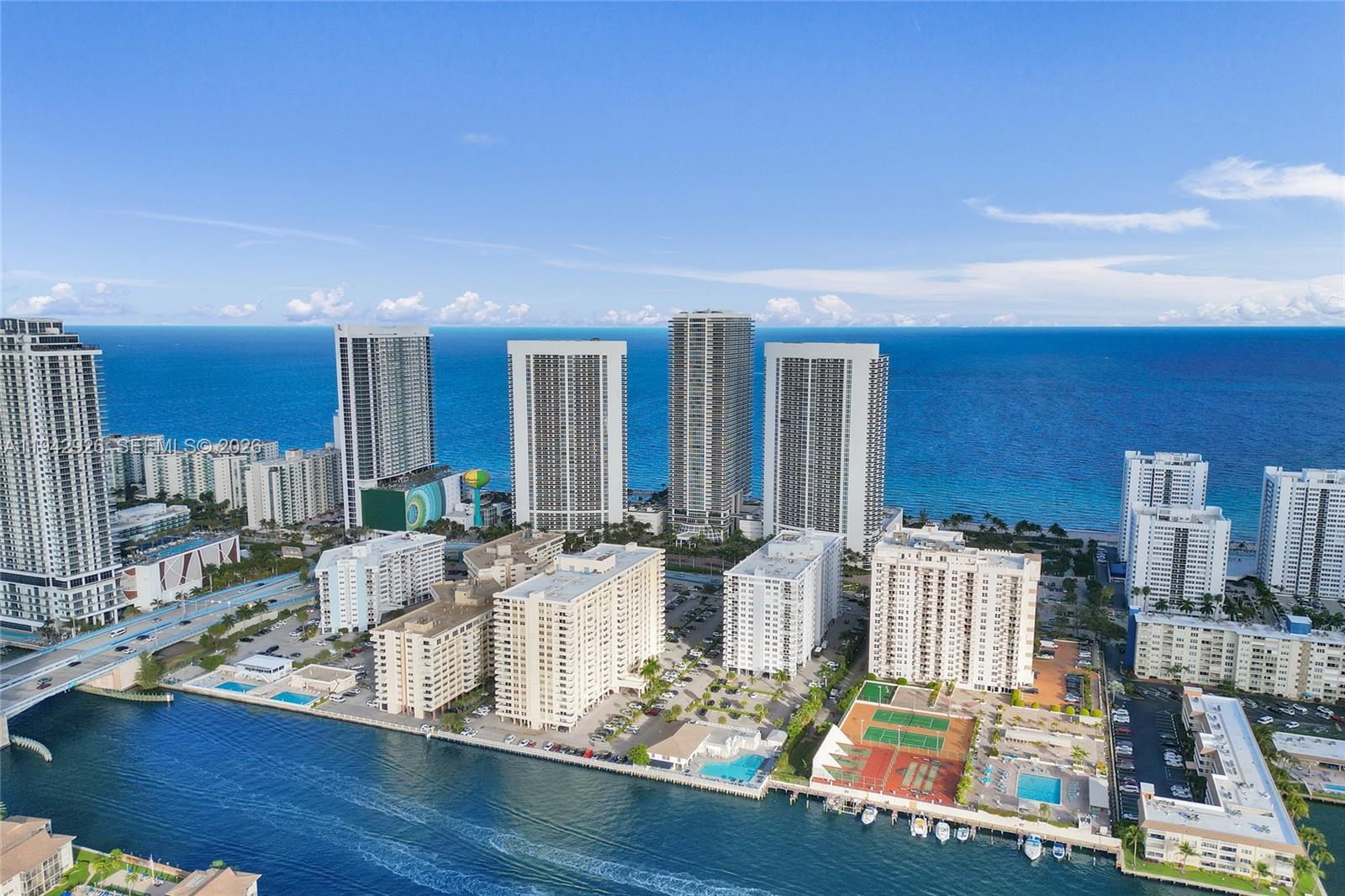 PLAZA TOWERS SOUTH CONDO - Residential