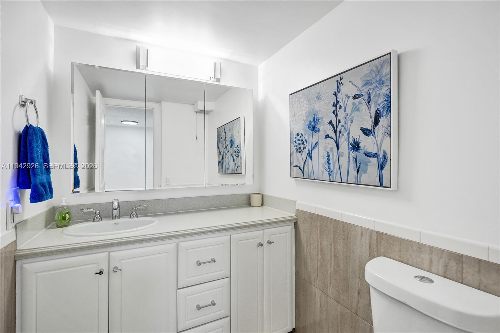 PLAZA TOWERS SOUTH CONDO - Residential