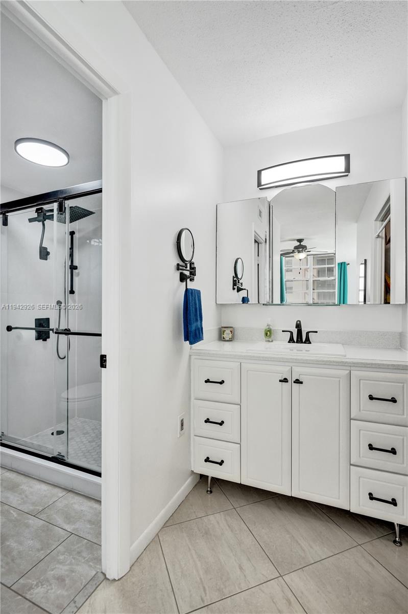 PLAZA TOWERS SOUTH CONDO - Residential