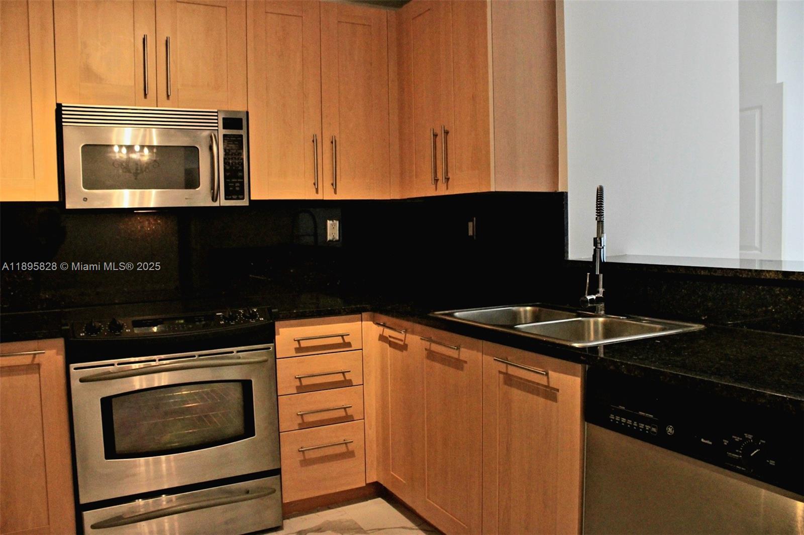 NURIVER LANDING CONDO - Residential Lease