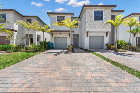 Townhouse in Homestead FL 25465 108th Ct Ct.jpg