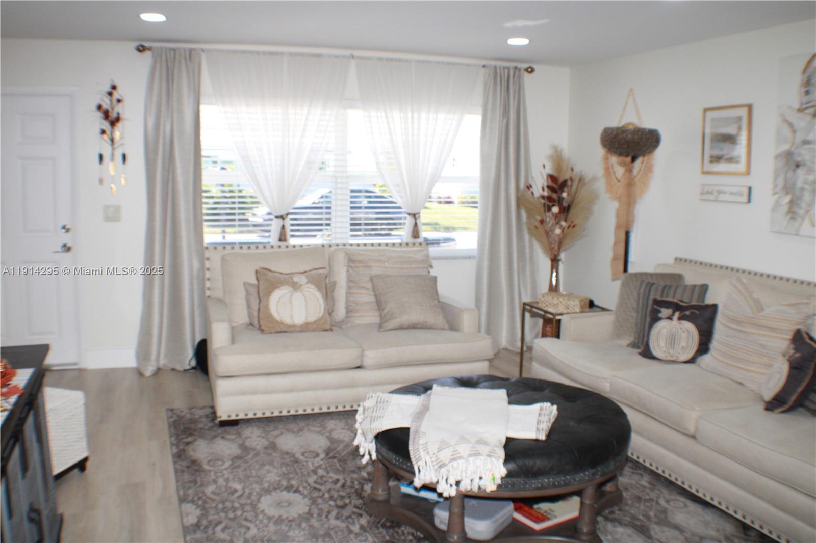 PALM BEACH LEISUREVILLE S - Residential