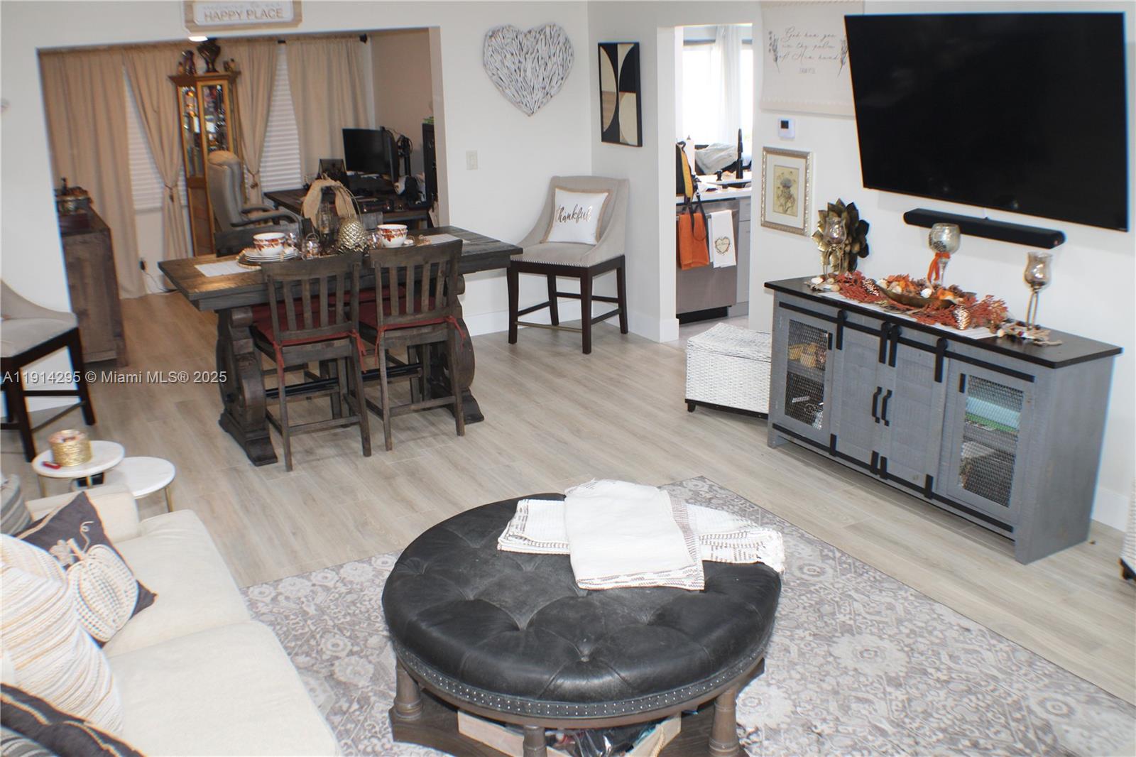 PALM BEACH LEISUREVILLE S - Residential