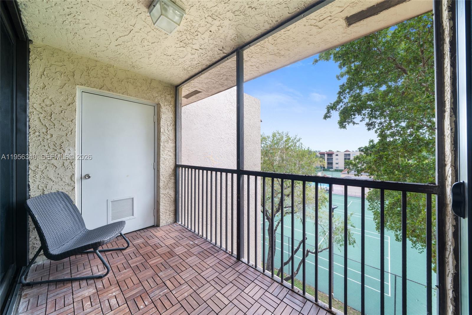 PLANTATION RACQUET CLUB - Residential