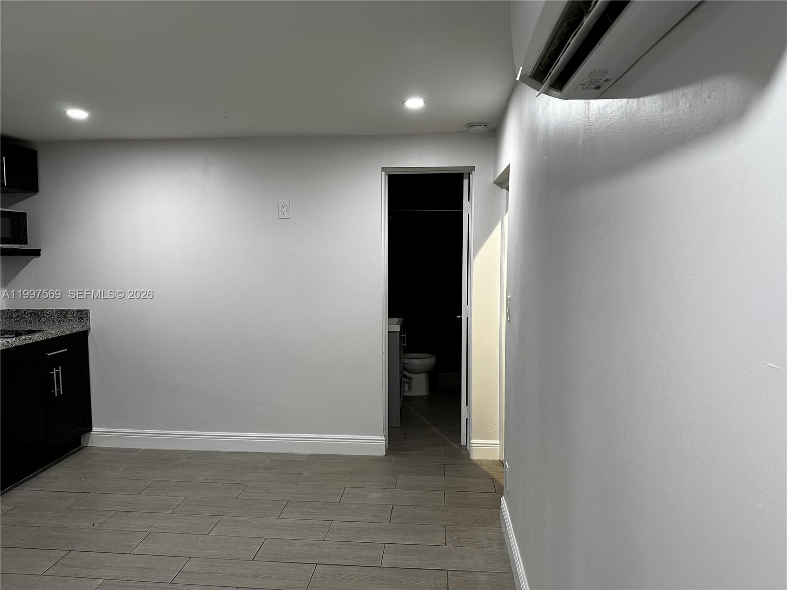 LAWN ACRES - Residential Lease