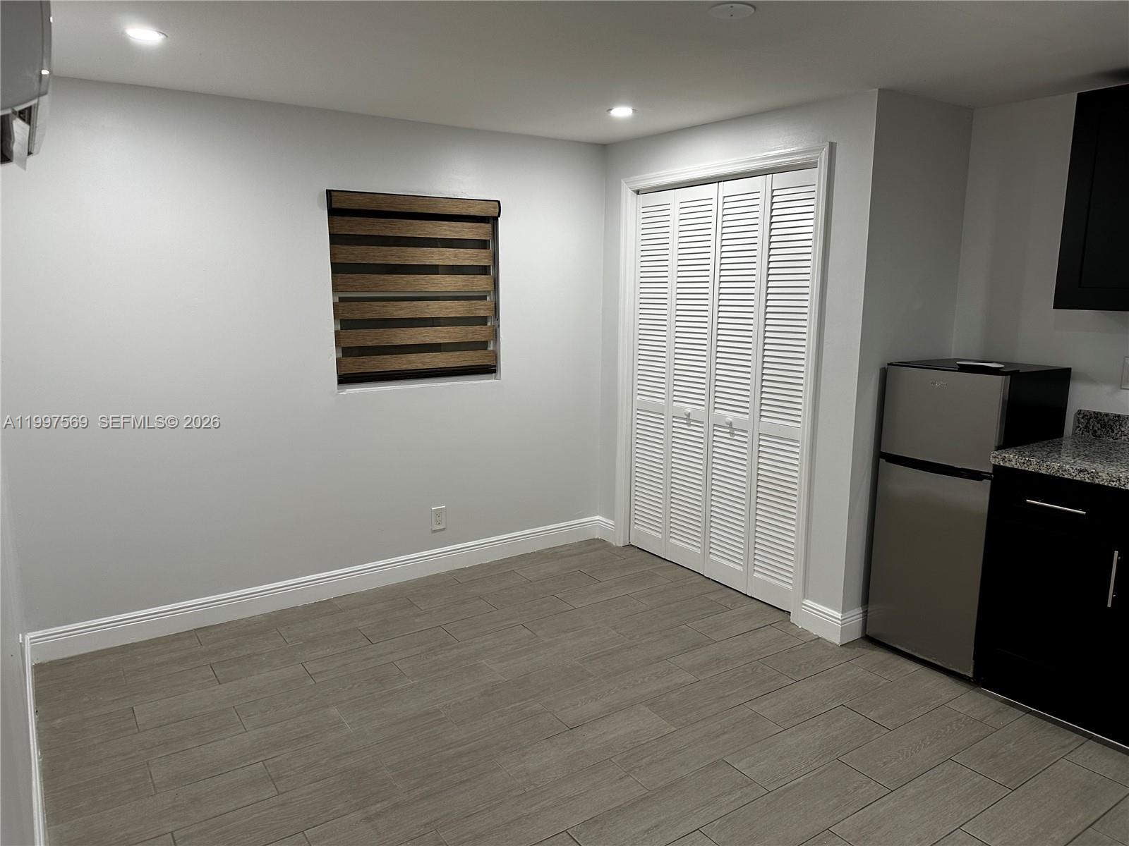 LAWN ACRES - Residential Lease