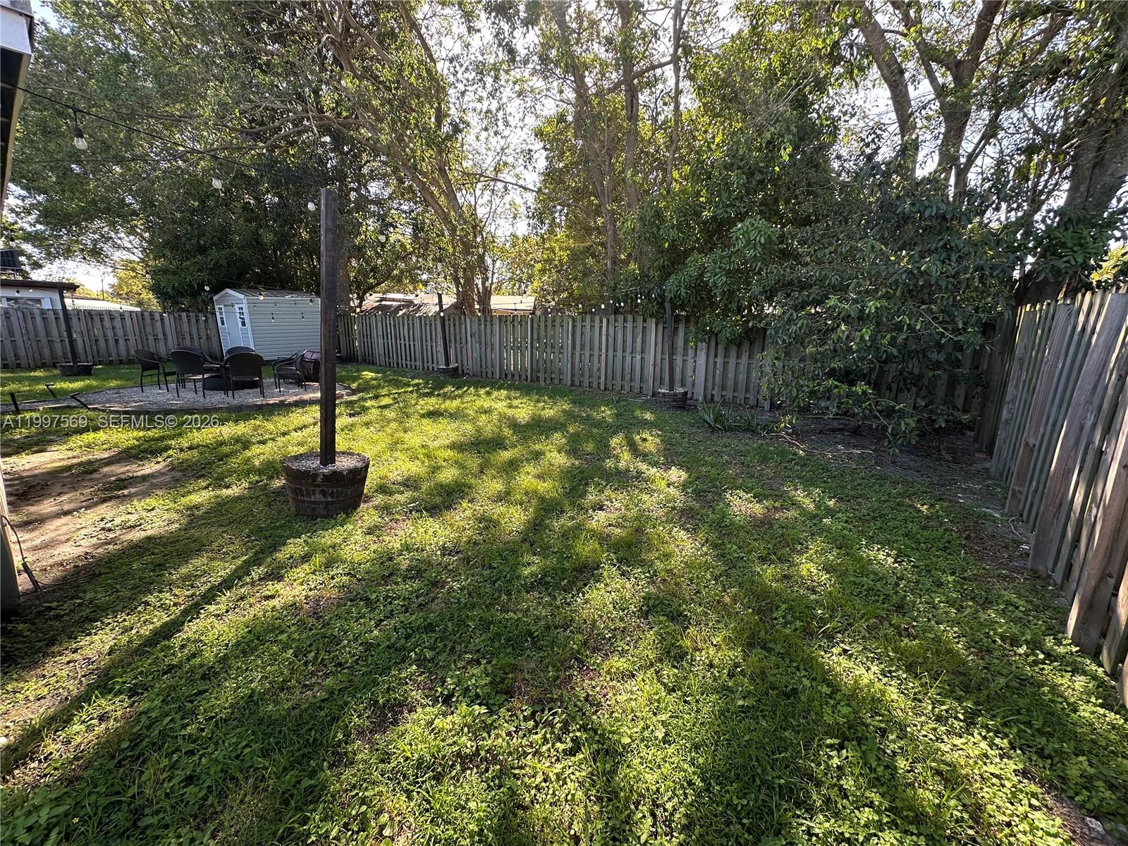 LAWN ACRES - Residential Lease