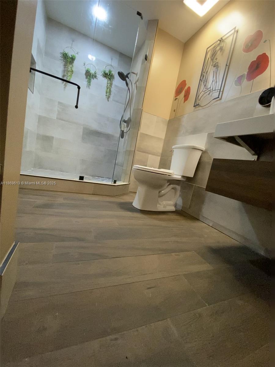 LANDINGS ON CYPRESS GREEN - Residential