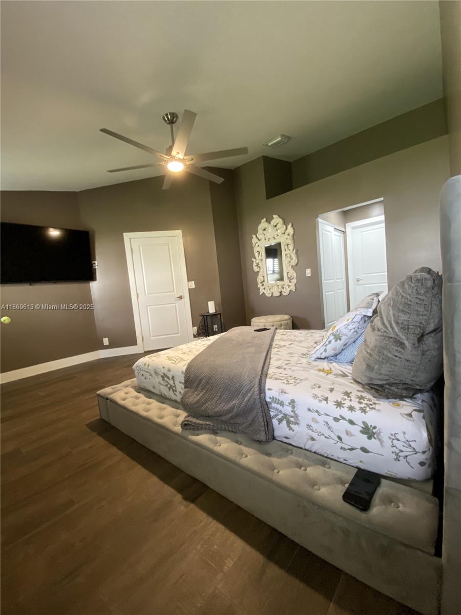 LANDINGS ON CYPRESS GREEN - Residential