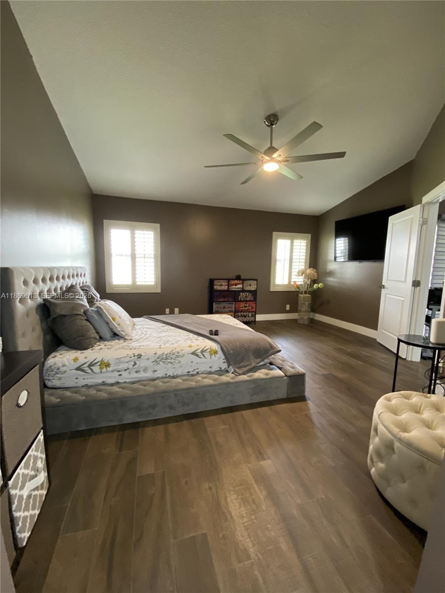 LANDINGS ON CYPRESS GREEN - Residential