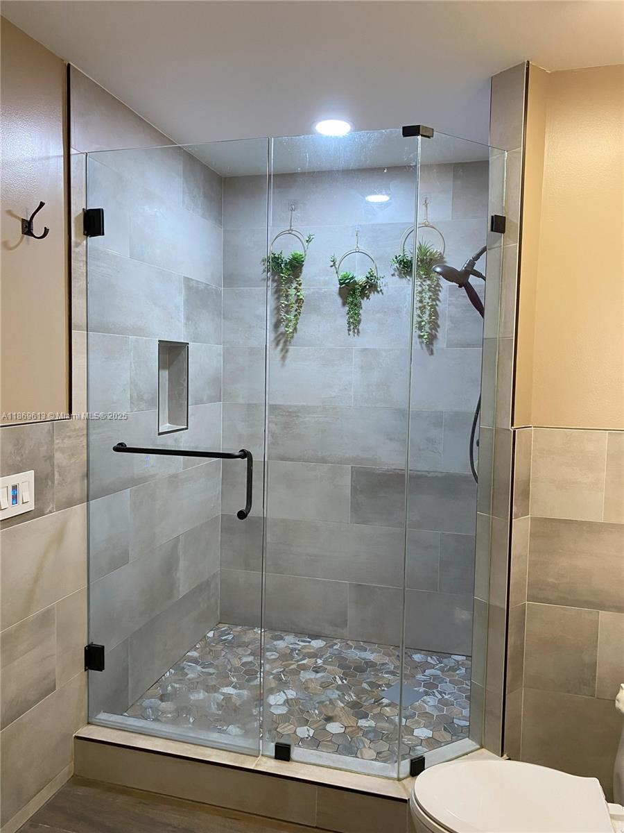 LANDINGS ON CYPRESS GREEN - Residential