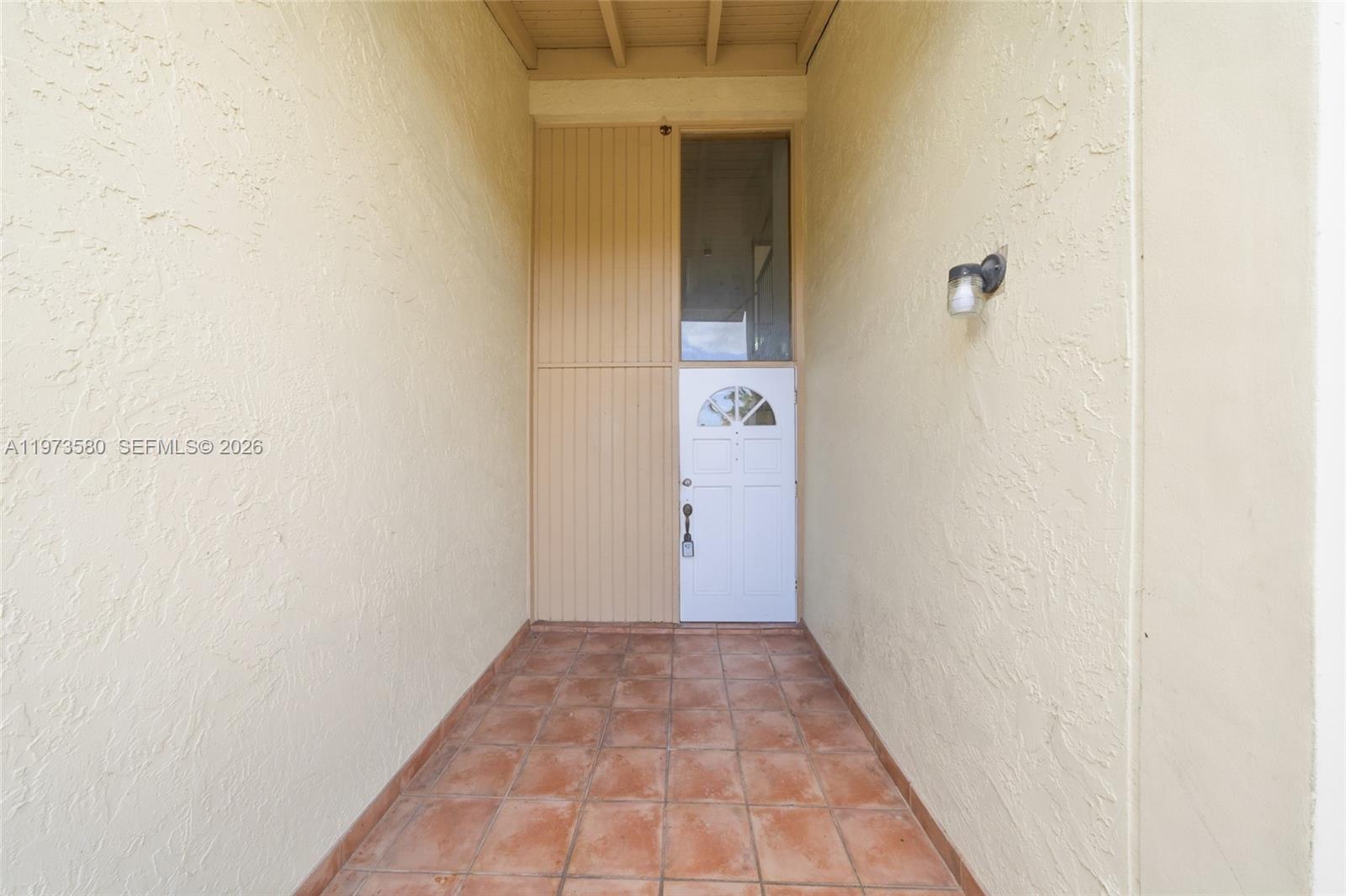 14371 Kendale Lakes Cir