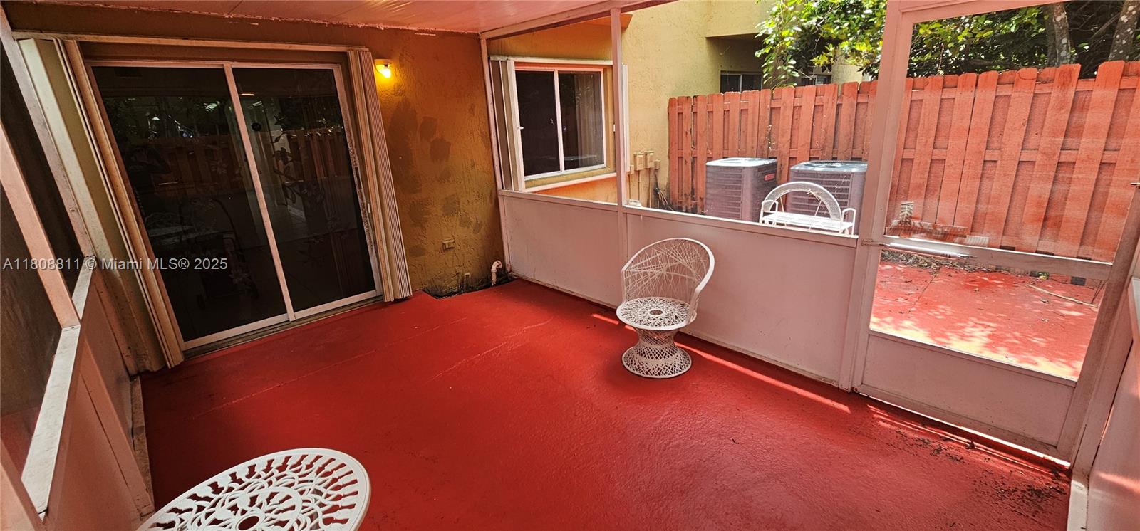 VISTA ALEGRE TOWNHOMES VI - Residential Lease