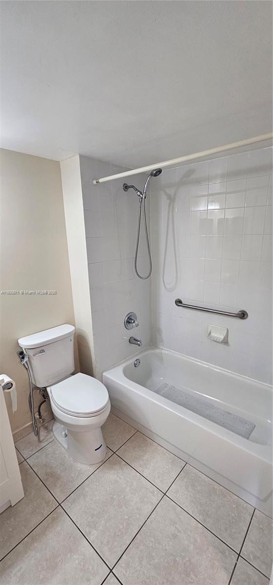 VISTA ALEGRE TOWNHOMES VI - Residential Lease