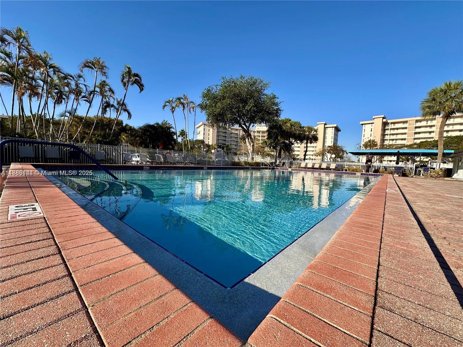 palm aire country club - Residential