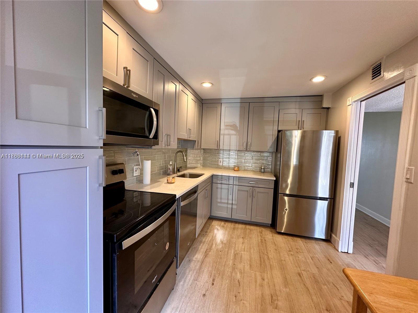 palm aire country club - Residential