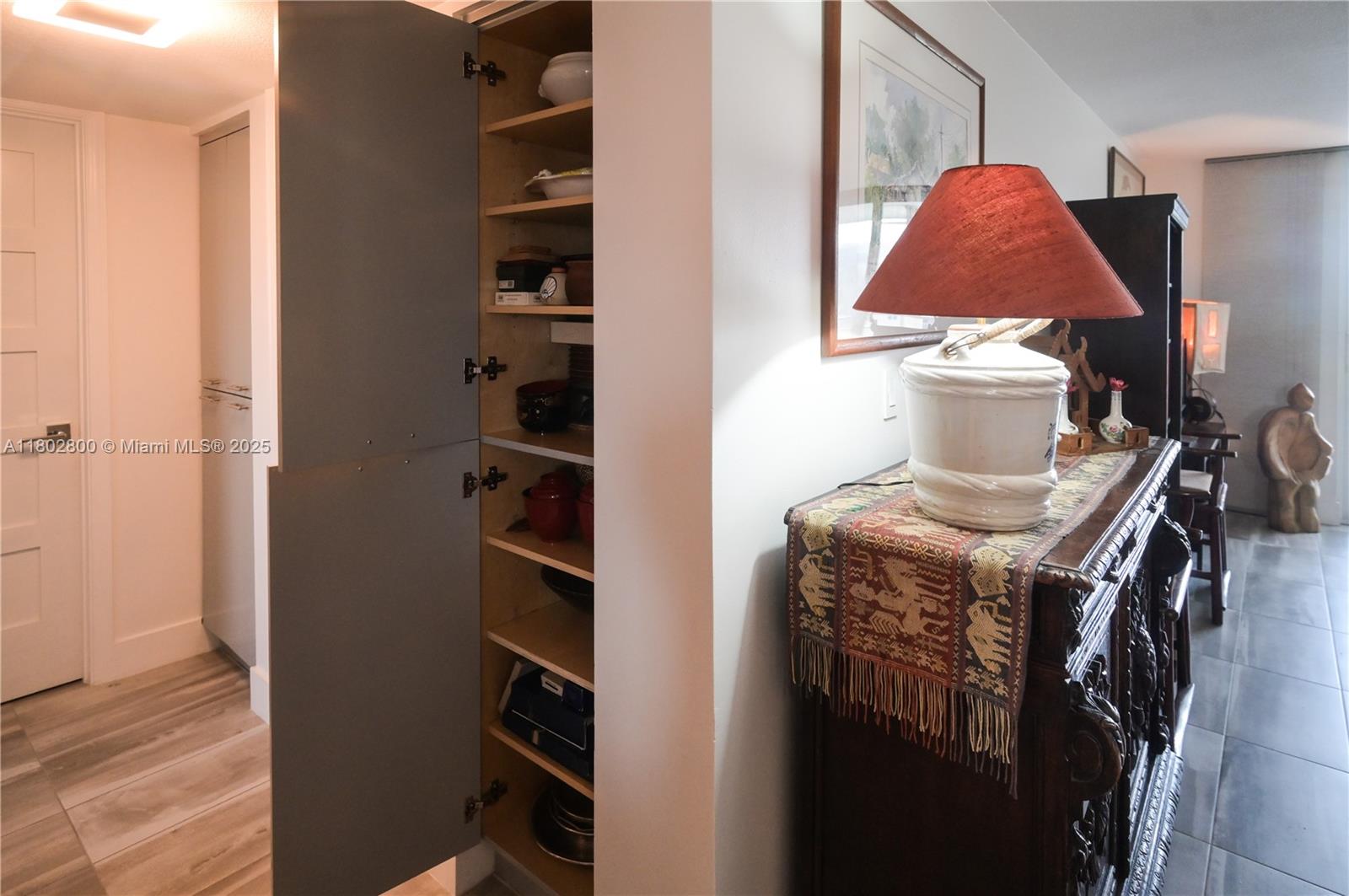 MEADOWBROOK LAKES VIEW CO - Residential