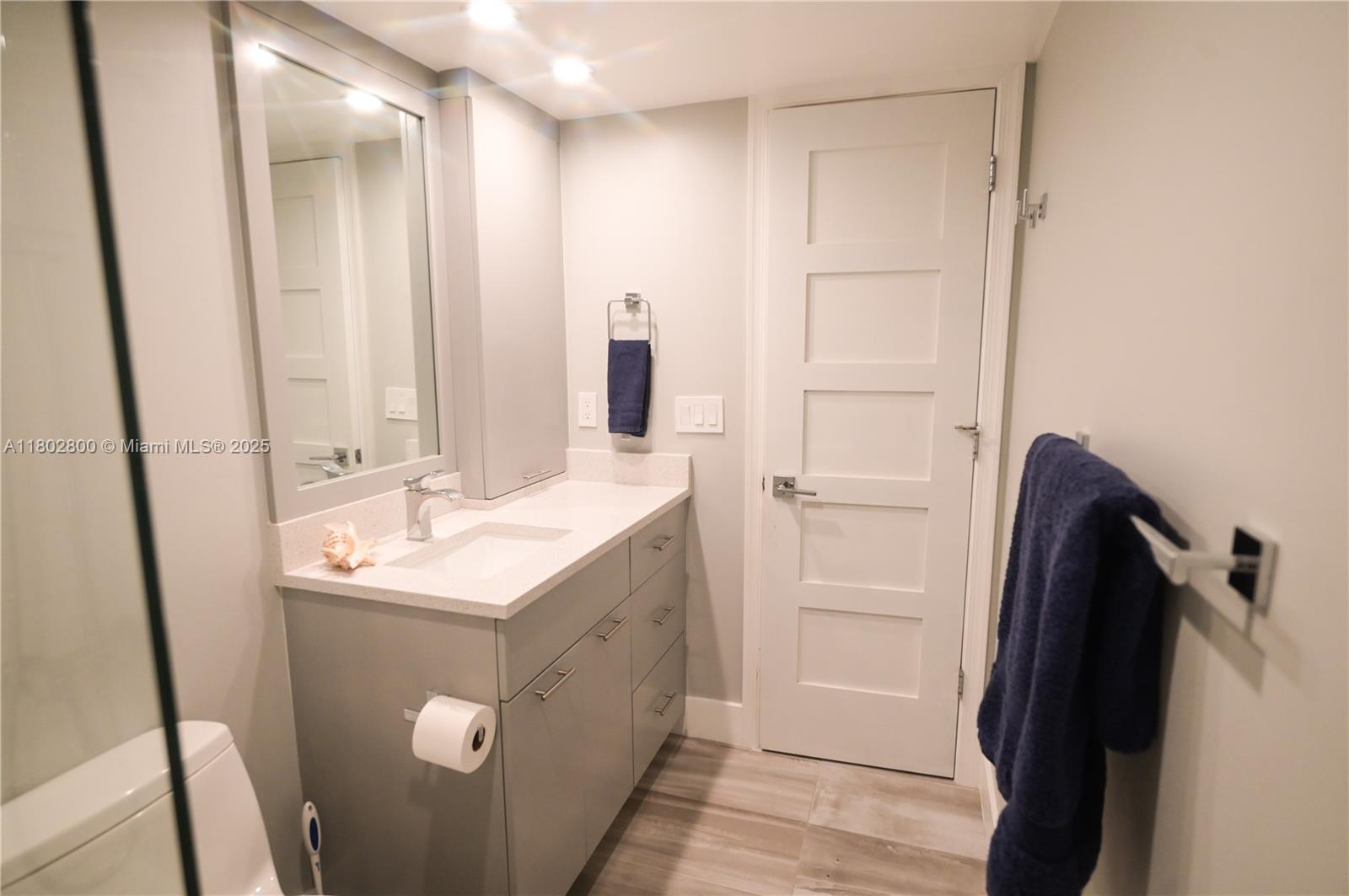 MEADOWBROOK LAKES VIEW CO - Residential