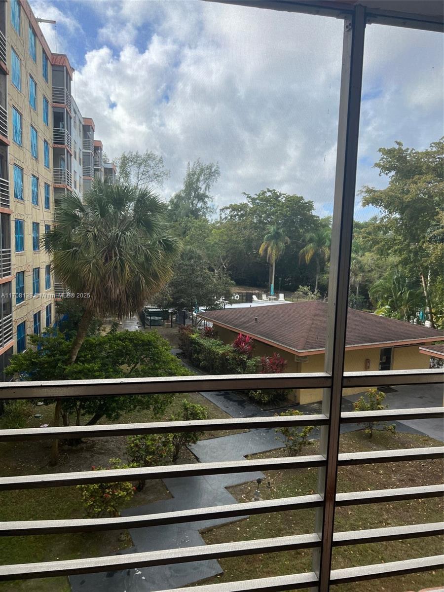 GREYNOLDS PARK CLUB CONDO - Residential