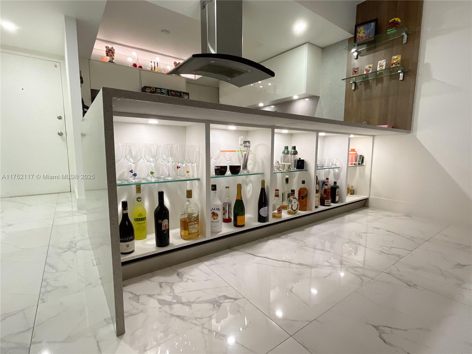 BUCKLEY TOWERS CONDO - EA - Residential